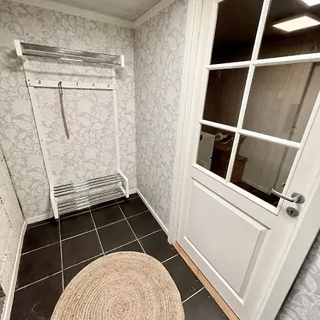 One Bedroom Basement In The Apartmán Tromsø